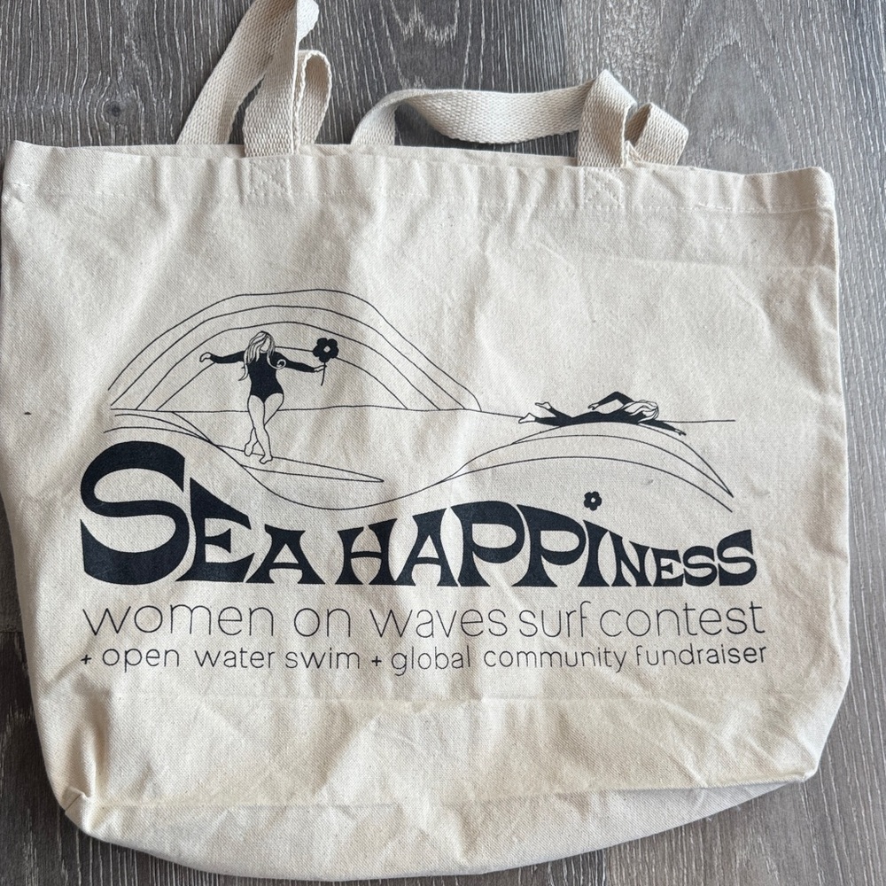 Surf Contest Beige Tote Bag